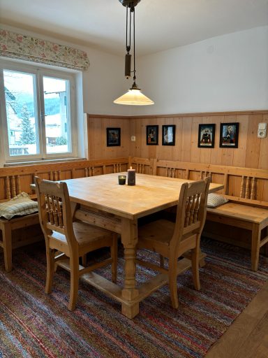 Küchentisch mit Eckbank